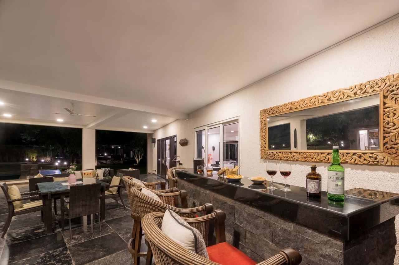 The Leaf By Stayvista - An Enchanting Escape Offering A Pool, Terrace, Lush Lawn, Contemporary Interiors, And Indoor Games Alībāg Exteriör bild